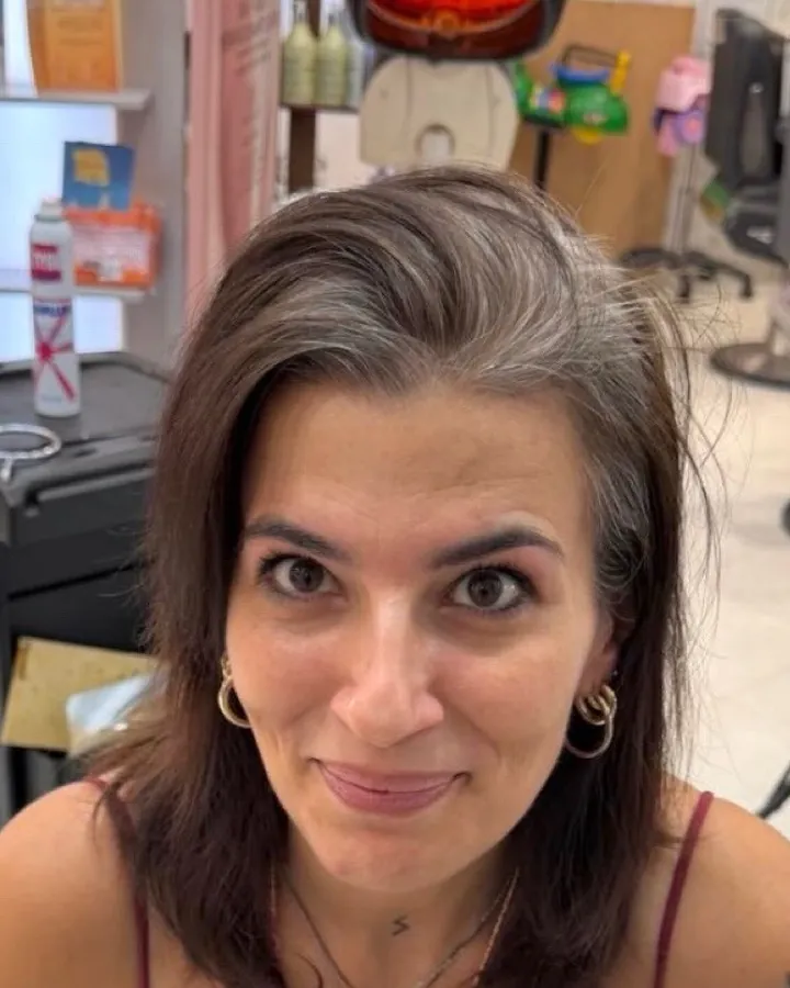 Prima: capelli lunghi castani